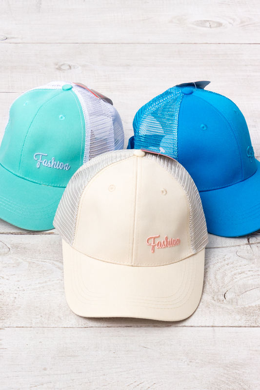 Кепка жіноча